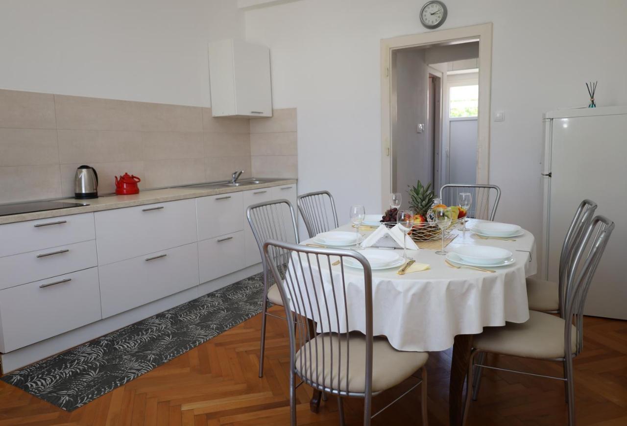 Apartman Dajana Supetar Exterior foto